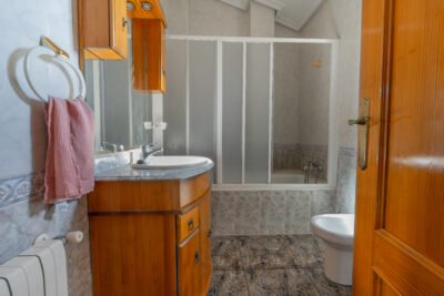 Chalet pareado en Avenida Menéndez Pidal